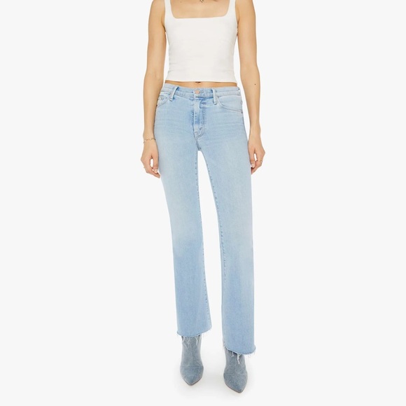 The Weekender Fray Jeans - Picture 2 of 11